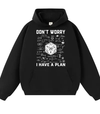 Svart hoodie med vetenskaplig design och budskap "Don't Worry, I Have a Plan" illustrerat med formler och matematiska diagram.
