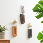 Väggdekorationer i trä med modern design, perfekta för vetenskaplig eller naturlig dekoration, att hänga i ett samtida hem eller kontor.